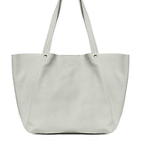 Laura Do Borsa a spalla