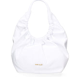 Katrina Sa Borsa a spalla
