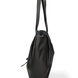Laura Do Borsa a spalla