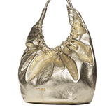 Katrina Sa Borsa a spalla