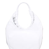 Katrina Sa Borsa a spalla