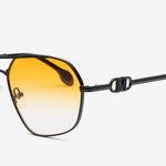 OCCHIALI DA SOLE CLOE | NERO