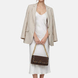 Daisi Borsa a spalla Brown